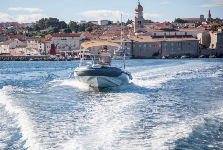 Marlin Dynamic 630 - from town Krk