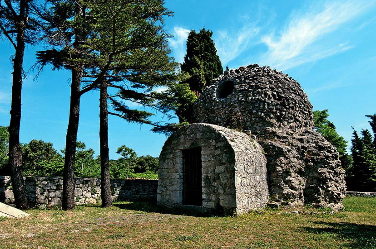 Church of St. Donatus and St. Chrysogonus (crkva Sv. Dunata i sv. Krševana)