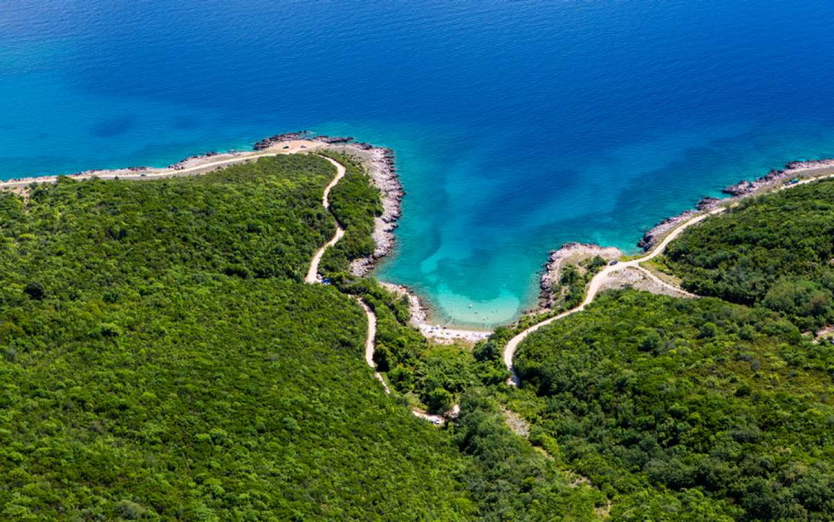 Spiaggia Melska vicino a Vrbnik e Risika