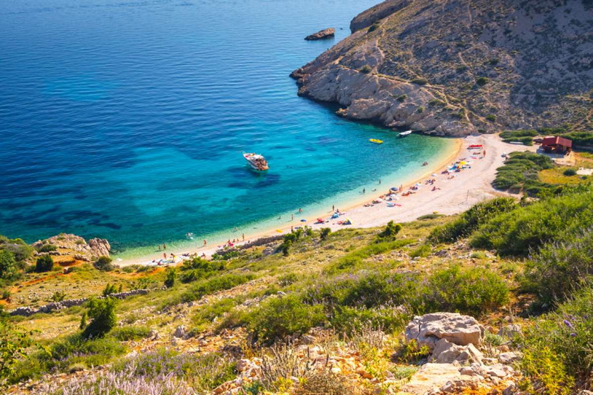 Strand Oprna - Stara Baška