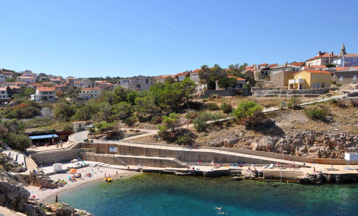 Beach Zgribnica in Vrbnik