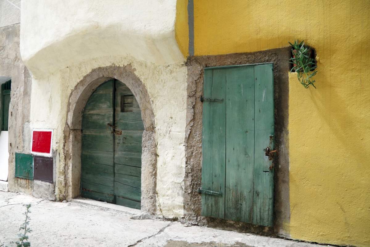 Old houses in Baška