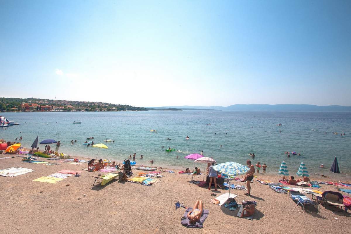 Spiaggia ghaia del campeggio Njivice