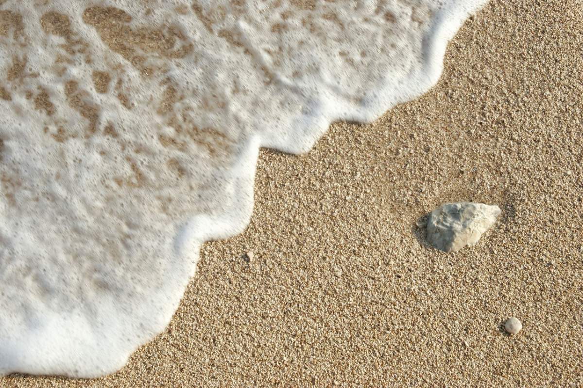 Foamy wave in Baška