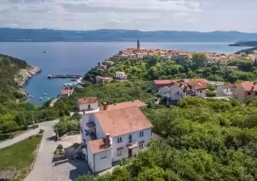 Katica 1 - obiteljski odmor s panoramskim pogledom na more (Croatian)