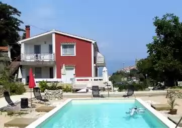 Perunika - with pool & large terrace