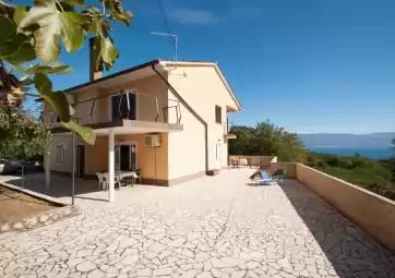 Zabrajdini - s prostranom terasom i lijepim pogledom na more