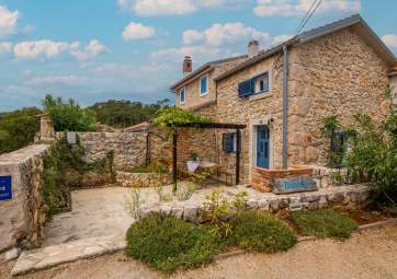 Bubica 1 - newly renovated stone house with great sea views