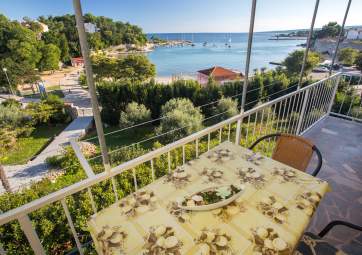 Madeline - apartment in superb location, only 30 m from the beach