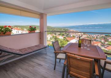 Una - moderan apartman s prekrasnim pogledom na more (Croatian)