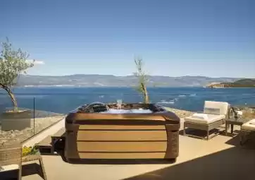 Deluxe con vista mare e jacuzzi - vasca idromassaggio