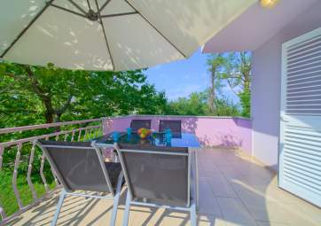 Aurelia 1 - only 50 m from the beach, with big terrace