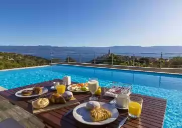 Villa Vrbnik - luxuriöse Villa mit Panoramablick auf das Meer