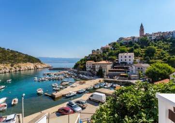 Porat - einmalige Lage im Hafen von Vrbnik