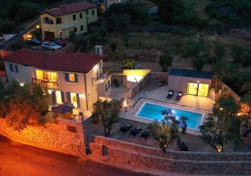 Pinia with pool & stunning sea view