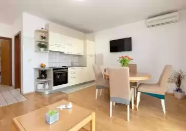 Koko - Ein-Schlafzimmer FeWo mit überdachtem Balkon