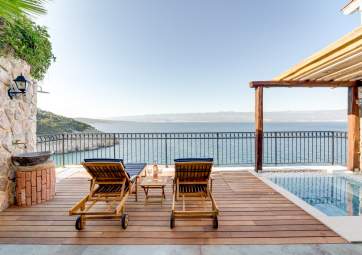 Luxury Villa Zola - with jacuzzi & stunning sea view