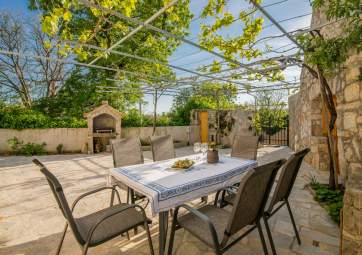 House Dume - with a large yard, at the forests edge