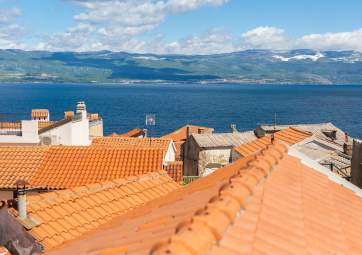 Vrbnik old city loft