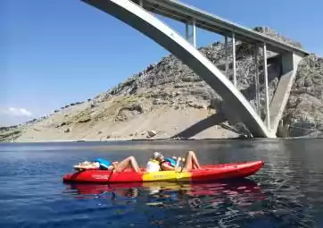 Mit dem Seekajak zur Krk Brücke und zum Inselchen Hl Marko