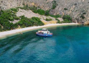 Krk & Plavnik Nature Highlights by Boat