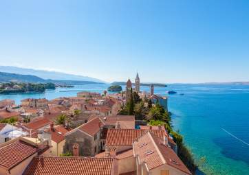 La città di Rab e gli uliveti millenari dell isola di Pag