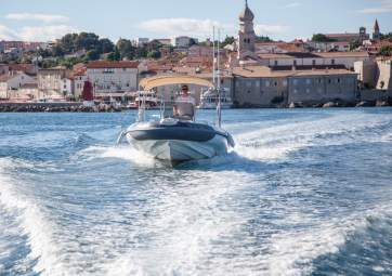 Marlin Dynamic 630 - from town Krk