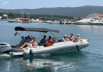 Marlin 24 SR - from town Krk