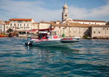 Marlin Dynamic 790 - from town Krk